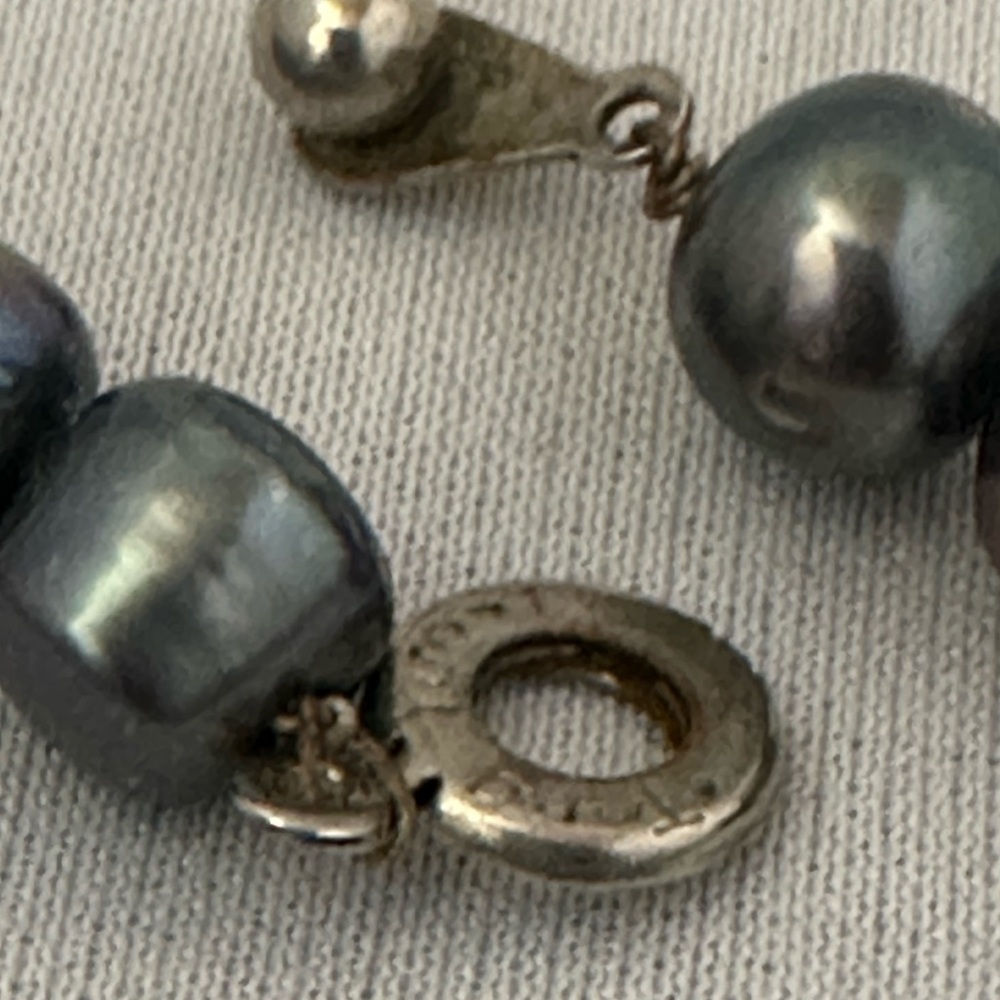 Teng Yue necklace with black freshwater pearls and rhinestone rondelles - Picture 4 of 4